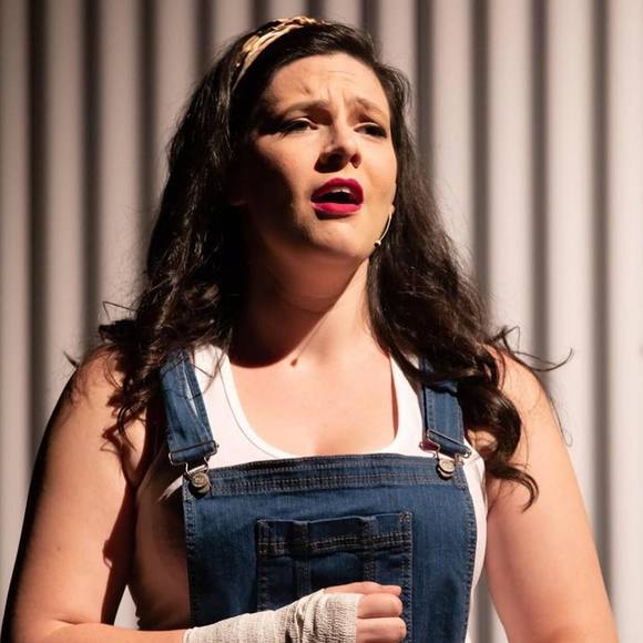 Meet your Posher, Jessica - Picture 1 of 1